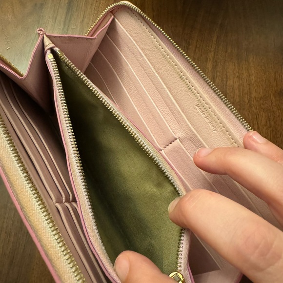 Celine two toned zip around wallet - Picture 5 of 11